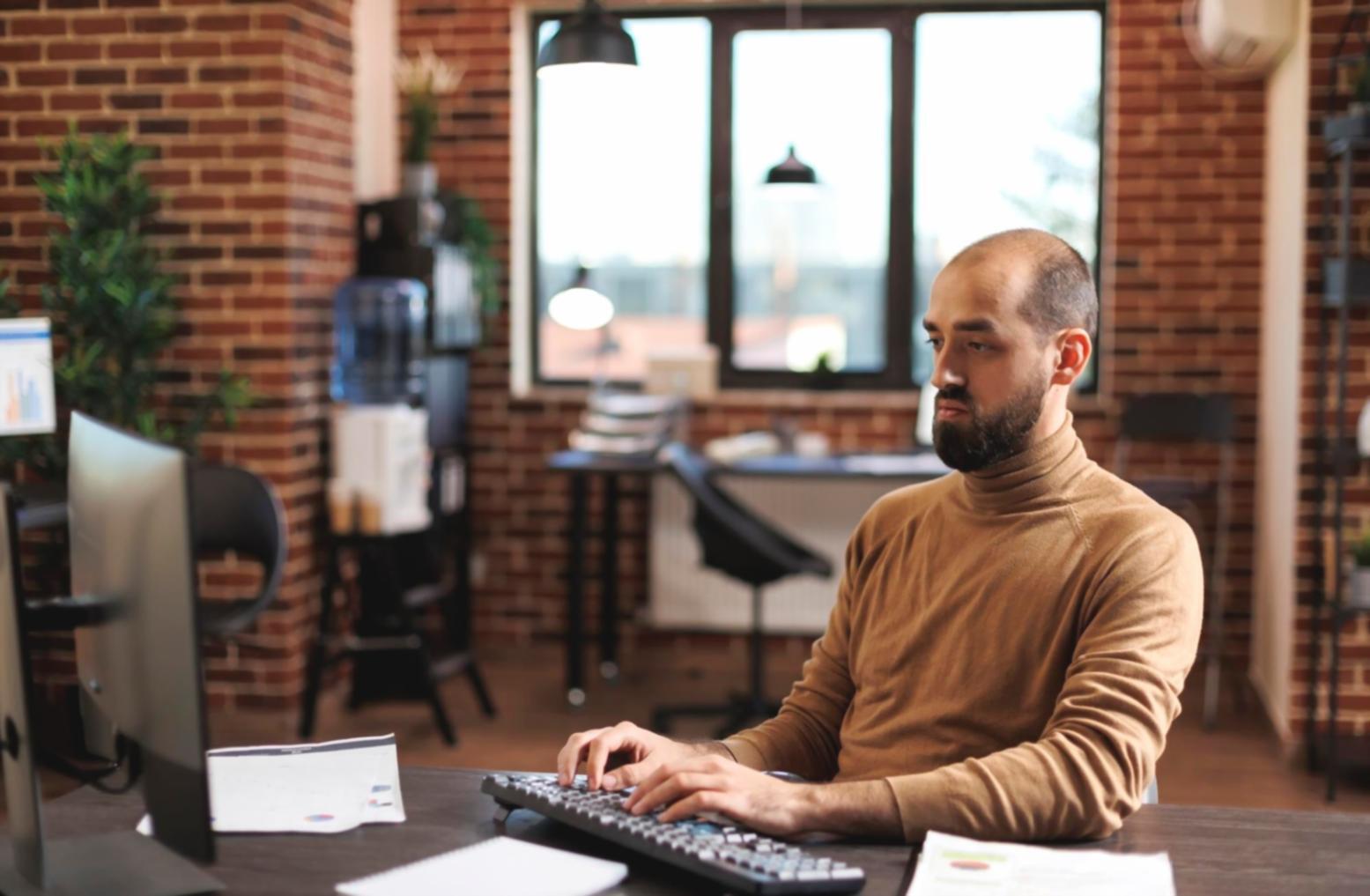 Strategia SEO per e-commerce su schermo